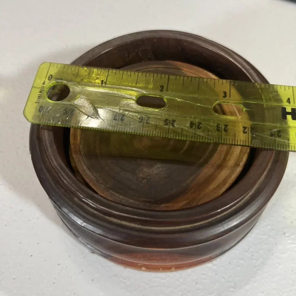 Unbranded vintage round